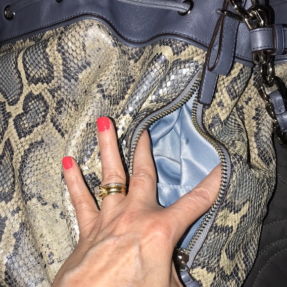 Extra Pics💙Host Pick💙 Authentic Coach Limited Edition Blue Python 💙 - Picture 15 of 15